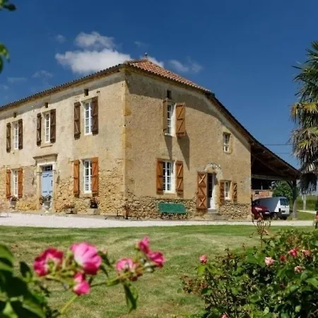 Monlezun, 3 Pieces, 5 Personnes - Fr-1-483-106 Holiday home *